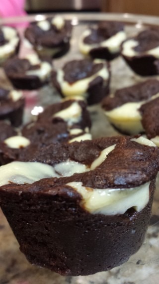 20130825_193552-320×570 cheesecake brownie bites