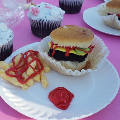 cupcake decorating parties in Los Angeles