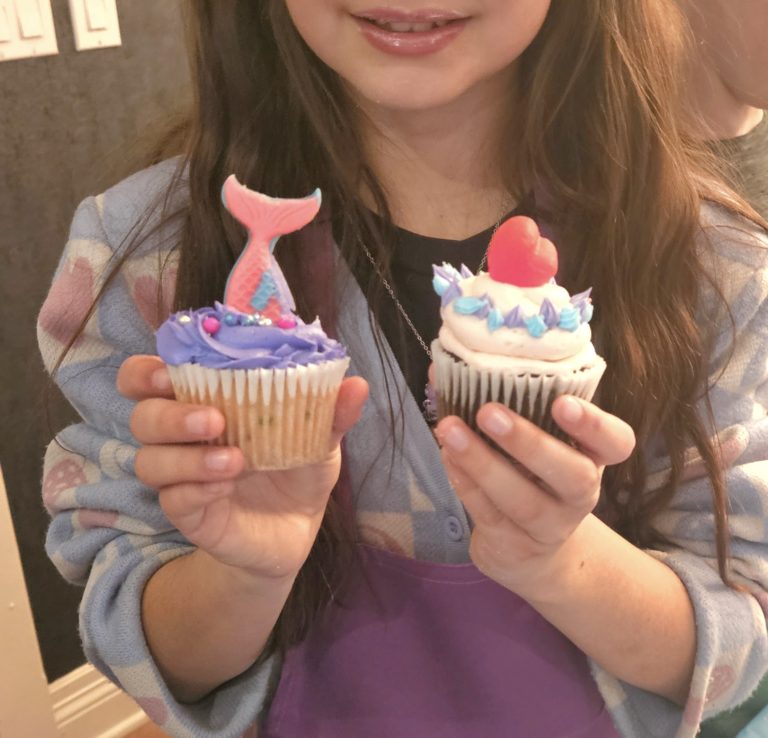 cupcake decorating parties in Los Angeles