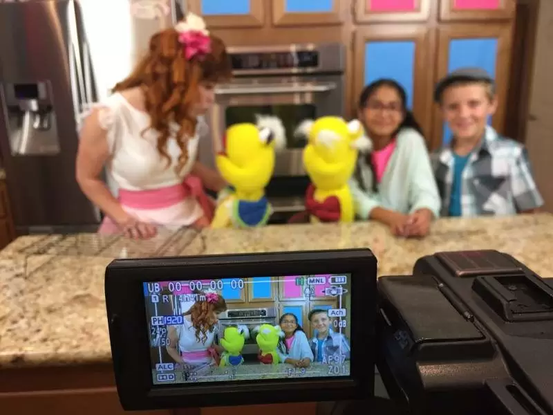 Melissa Randall Kids Show